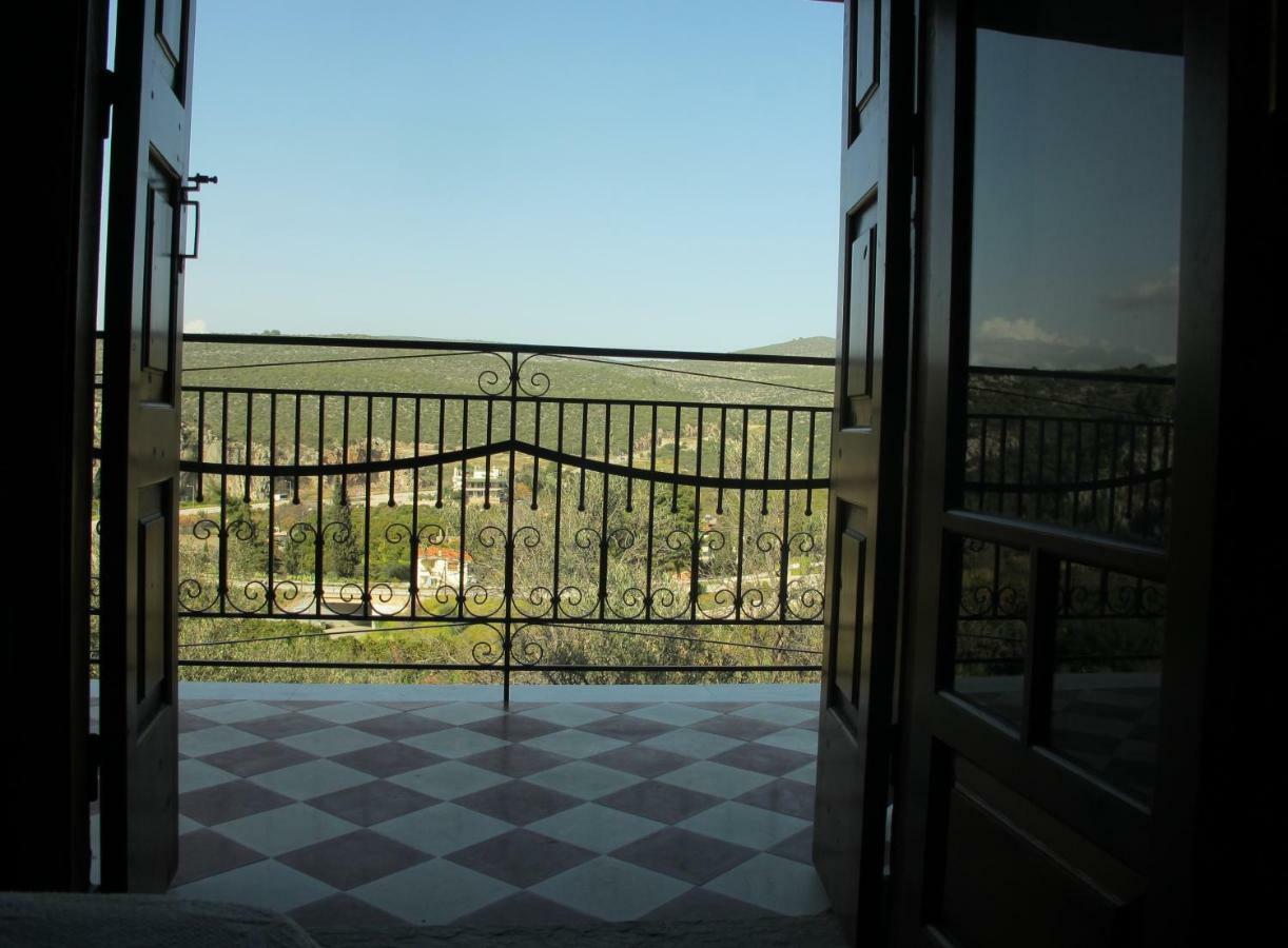 Ample Modern Country Home Nea Epidavros Exterior foto