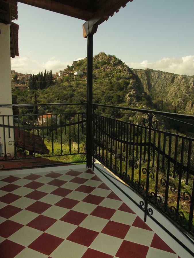 Ample Modern Country Home Nea Epidavros Exterior foto